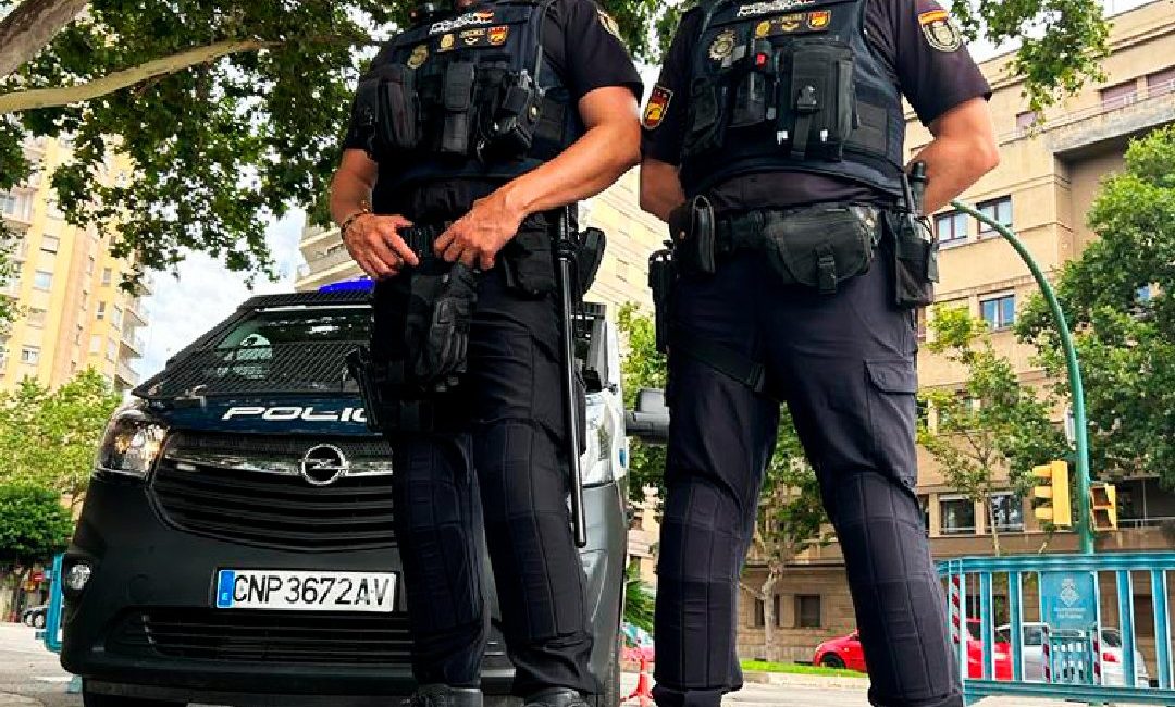 Seven arrested for stealing €72,000 in two robberies in Alicante and Benidorm