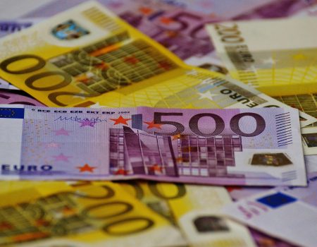 The Treasury will fine those who deposit or withdraw cash in this way