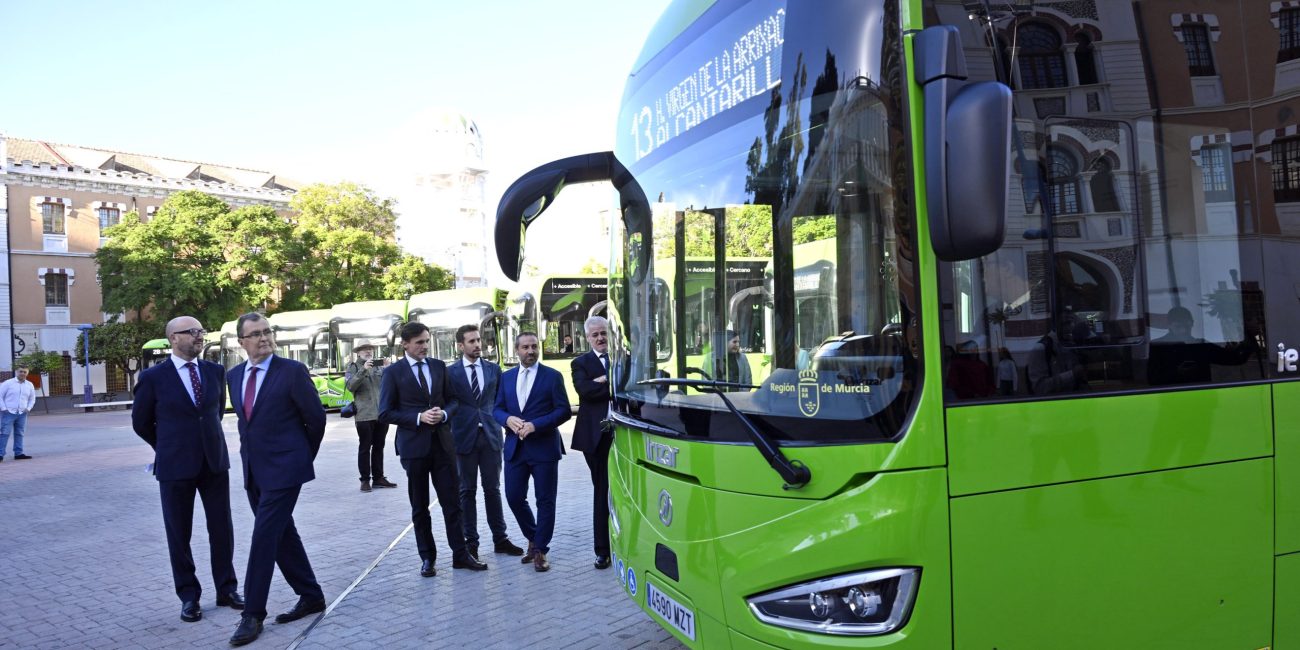 Murcia adds 12 new electric buses to the municipal fleet