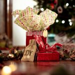 How much will Spaniards spend on Christmas gifts?