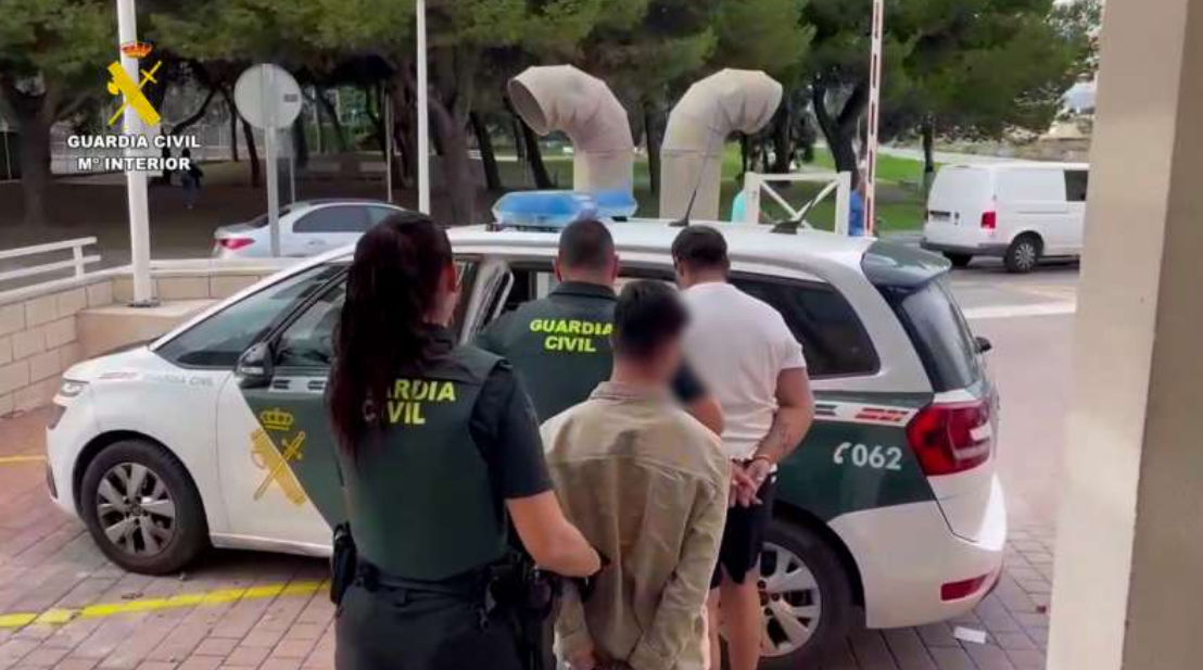 Two “hugger muggers” arrested in El Campello