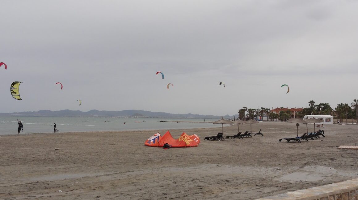 73-year-old man dies whilst kitesurfing on the Mar Menor