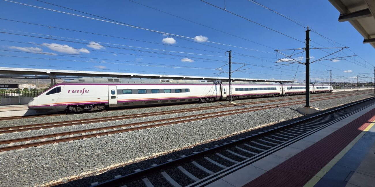 Train drivers call off their strike