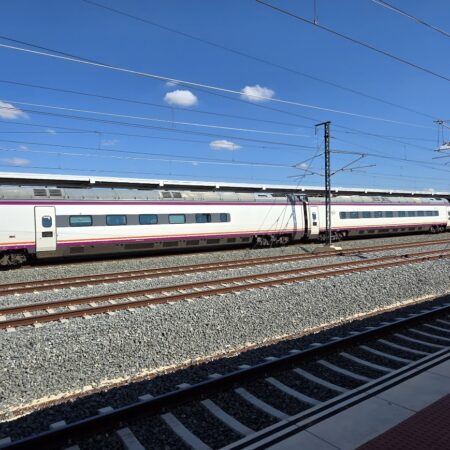 Train drivers call off their strike